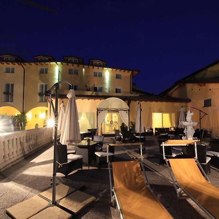 Borgo Dei Poeti Romantik Hotel Манерба дел Гарда Екстериор снимка