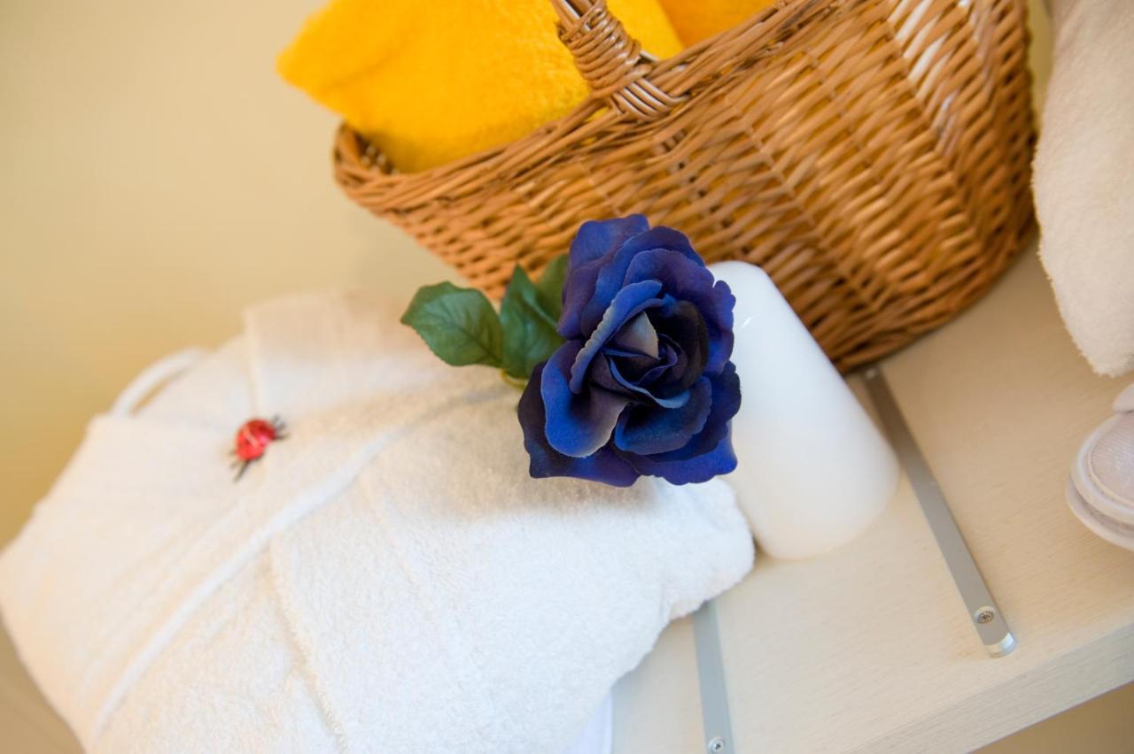 Borgo Dei Poeti Romantik Hotel Манерба дел Гарда Екстериор снимка